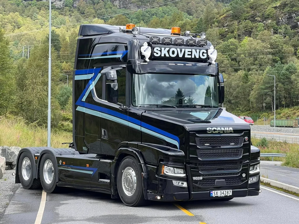 Десятая Scania после норвежской модификации в серию T — новый проект Tuft CustomService