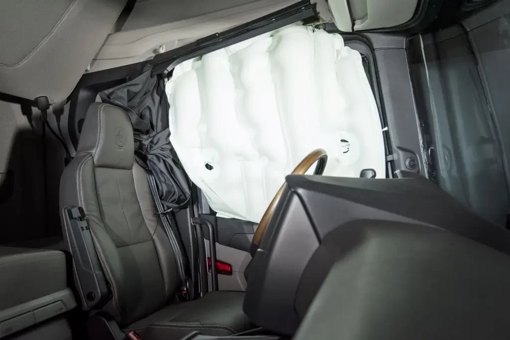 Передние и боковые подушки безопасности без доплаты в грузовиках Scania – пример Норвегии