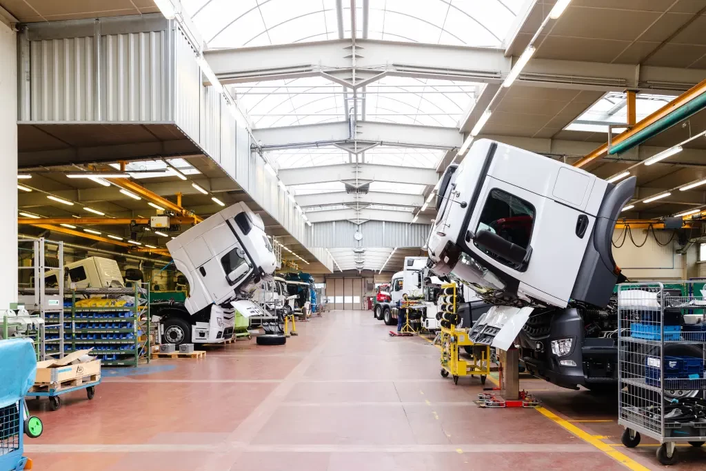 Спрос на грузовики и прицепы достигает дна – Wielton и Daimler Truck в упадке